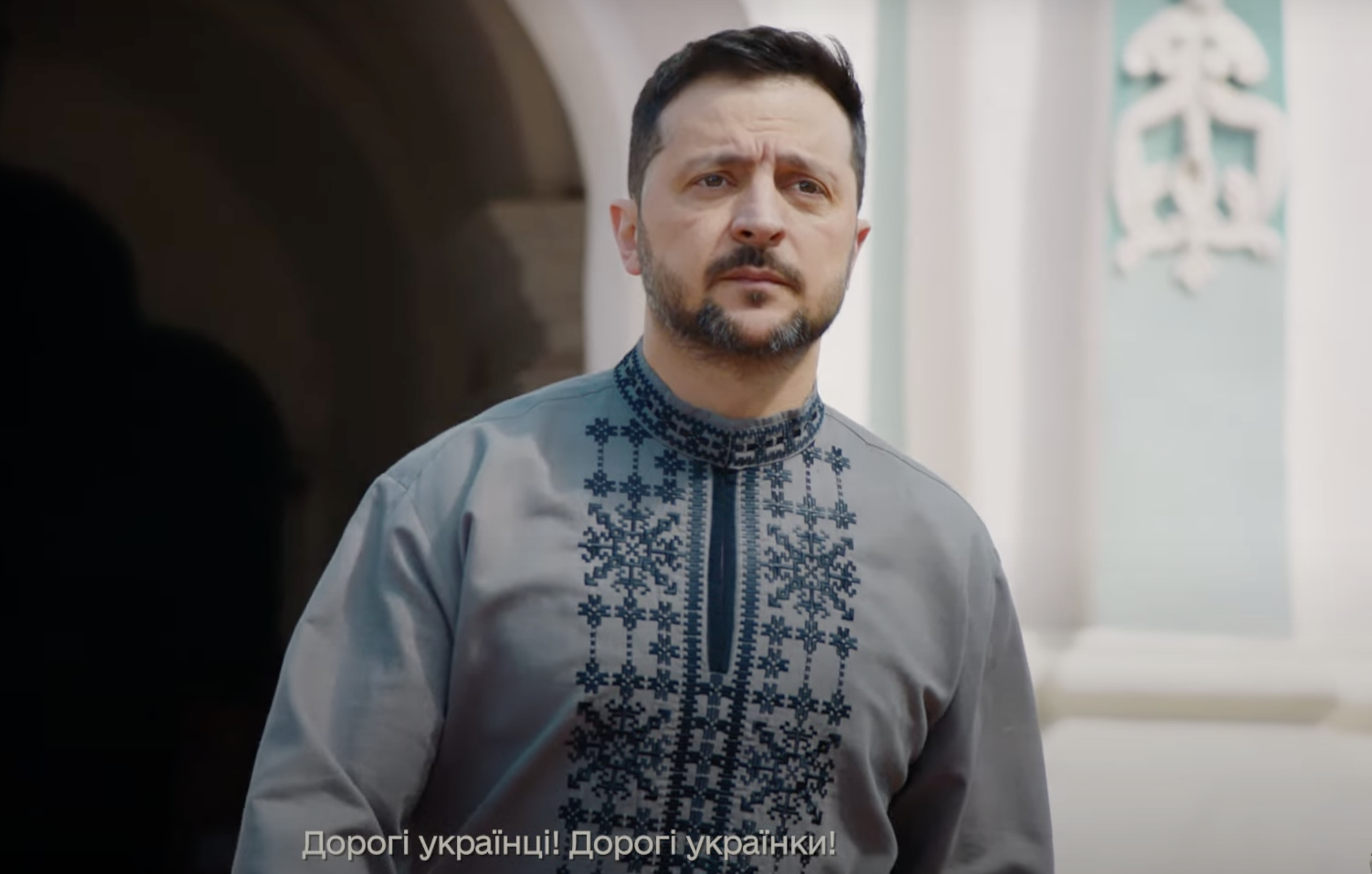 Зеленський привітав українців із Великоднем у символічній вишиванці (фото)